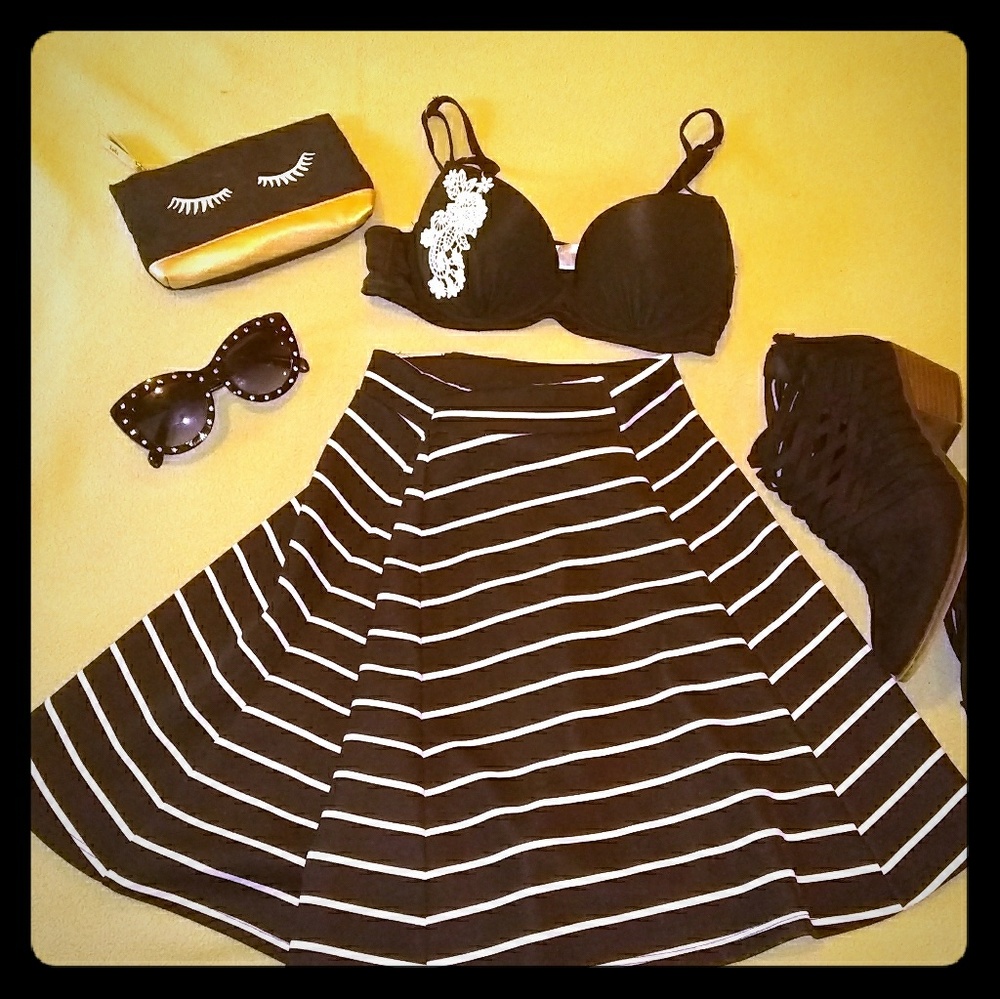 Shirt sunglasses bag bra